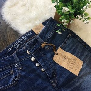 American Eagle Outfitters Vintage High-Rise Jeans